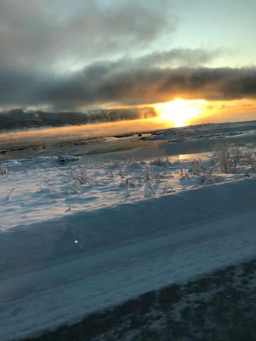 Trivelig Fritidshus Pa Arnes, Senja Straumstad Экстерьер фото